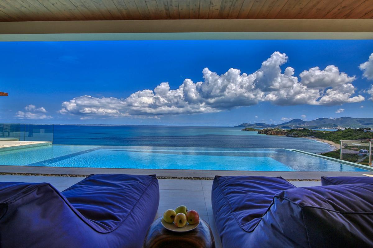 St Martin luxury villa rental - Pool seats